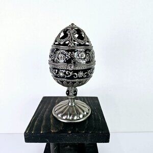 Jane Seymour Musical Egg Box "Swan Lake" St. Catherine's Court, EC, No Box